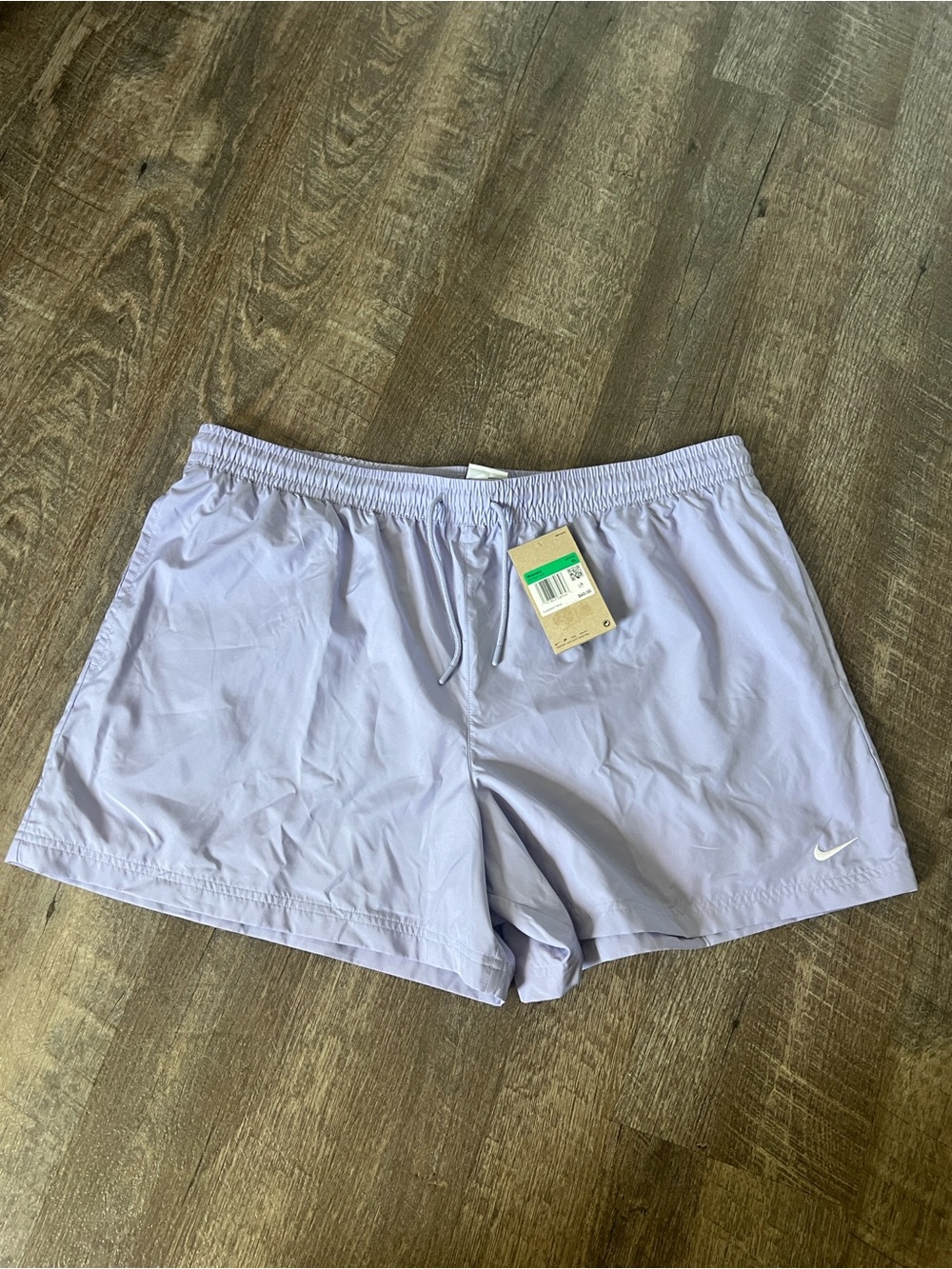 Nike Sportswear Mid-Rise 5-Inch Shorts-Size XL